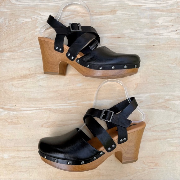 KORKS Womens Abloom Clog Sz 9M Black Ankle Strappy Studded Mules Platforms - Picture 2 of 9